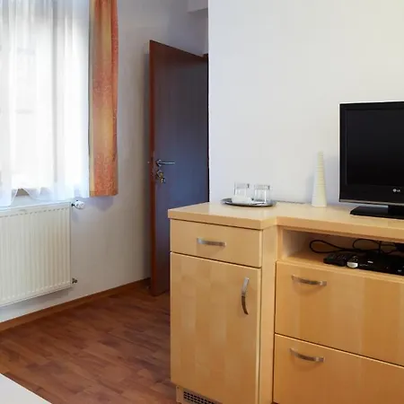 Na Ostrově 3*