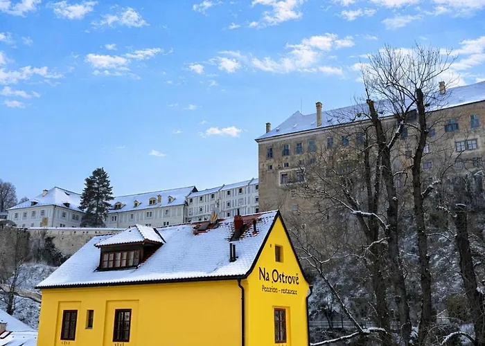 招待所 盆棕纳欧斯特罗夫酒店 Český Krumlov